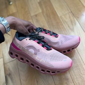 On Running Cloud Monster Rose Cork size 9